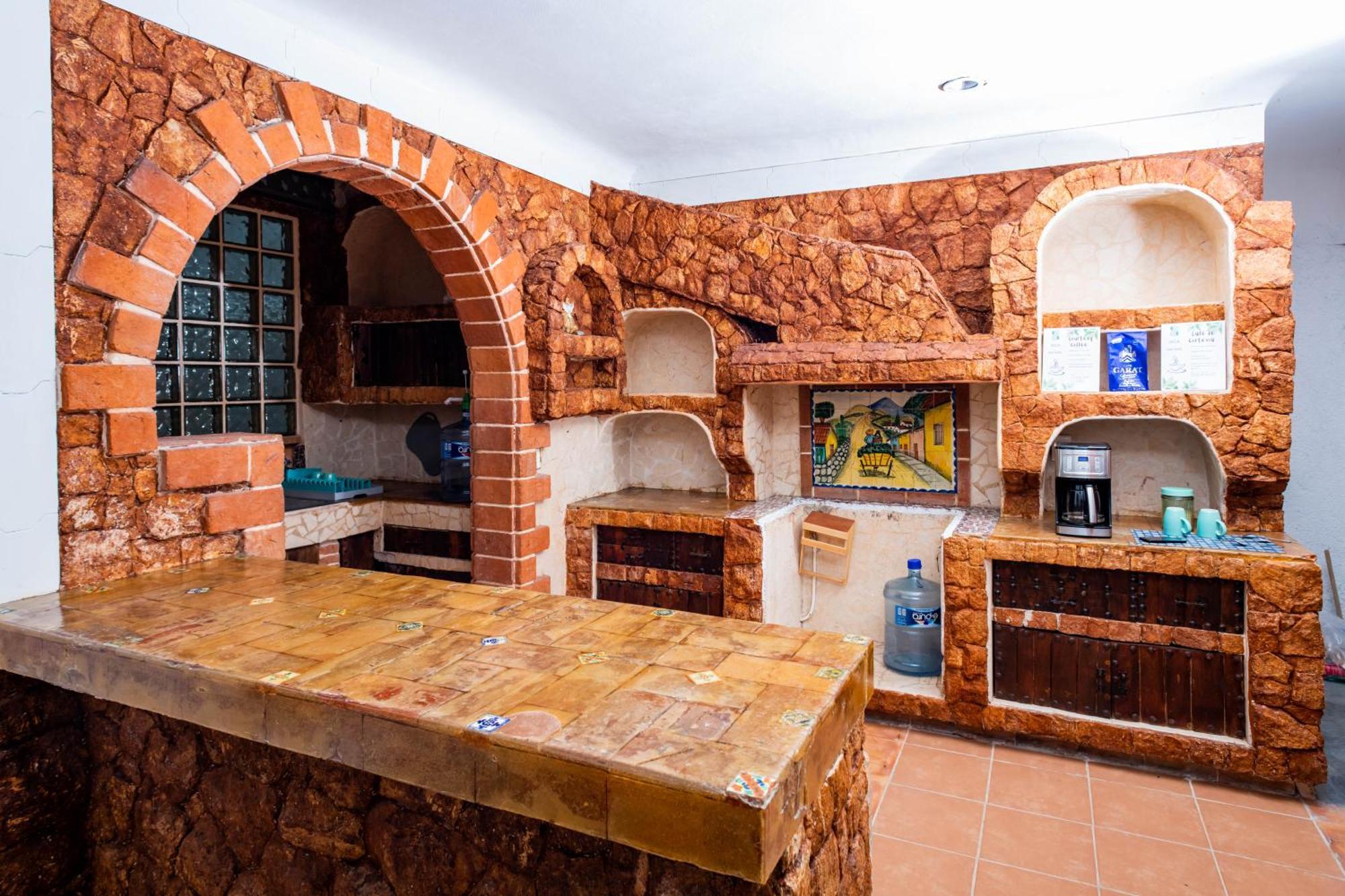 Vica Guest House Con Piscina En La Entrada De La Zona Hotelera Cancún Exteriör bild