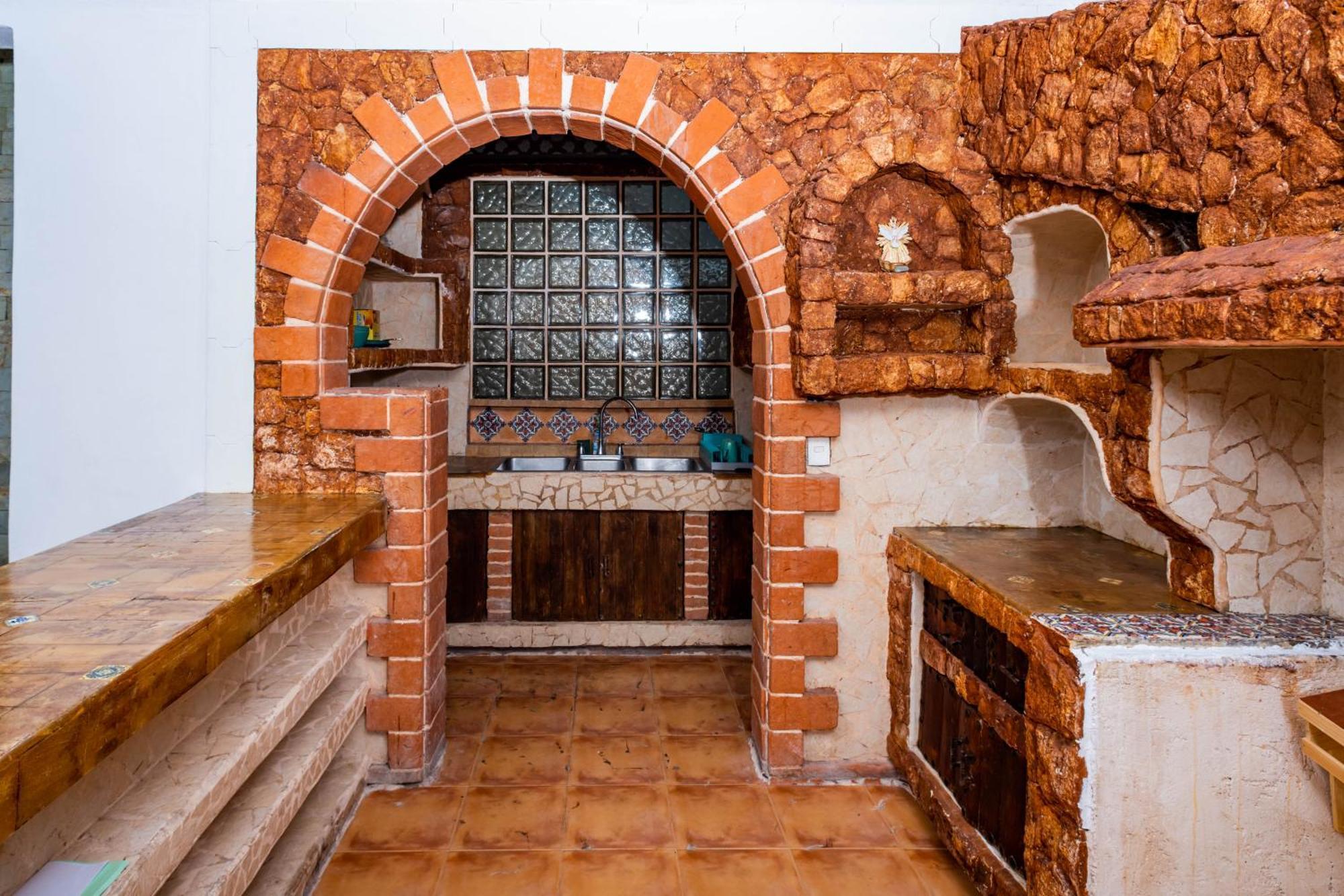 Vica Guest House Con Piscina En La Entrada De La Zona Hotelera Cancún Exteriör bild